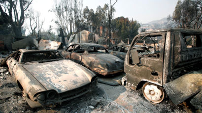 美 캘리포니아 산불 사망자 42명으로 증가…연락두절 주민 228명