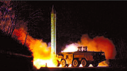 “비핵화에 미사일 폐기 포함” “중·단거리는 별개 문제”