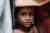  방글라데시 콕스바자르의 로힝야 난민촌에서 만난 남자 어린이. [우상조 기자]