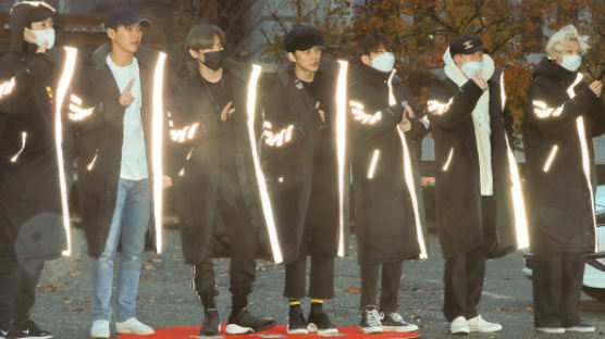 MONSTA X, MOMOLAND... Keeping Warm with Long Padded Jacket Trend!
