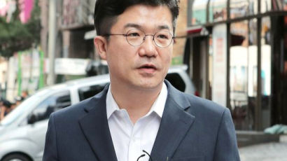 '불법 정치자금 의혹' 송인배 비서관, 오늘 비공개 검찰 소환 조사 받아