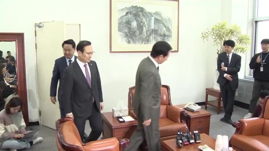 한국당 국회 일정 전면 보이콧… 470조 예산 심사도 표류