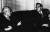 1969년 한국을 찾은 존 해너 미국 국제개발처장(왼쪽)이 김기형 초대 과학기술처 장관을 만나고 있다. [중앙포토]