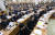 19일 경기 고양시 사법연수원에서 열린 제2차 전국법관대표회의가. 전국 법관 2900여명 중 105명의 대표 판사가 참석해 다수결로 &#39;재판 거래&#39; 관련 법관 탄핵에 대한 의견을 의결했다. [중앙포토] 