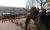 kt 관계자들이 25일 오전 서울 서대문구 충정로 KT아현국사 앞 공동구 화재현장에서 복구작업을 하고 있다. 우상조 기자