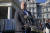 지난 18일 미 백악관 앞에서 트럼프 대통령에게 카슈끄지 사망 관련 보고를 마친 뒤 취재진과 만난 폼페이오 장관. [EPA=연합뉴스]