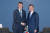 문재인 대통령이 28일(현지시간) 체코 프라하 힐튼 호텔에서 안드레이 바비스 체코 총리와 악수하고 있다. [뉴스1]