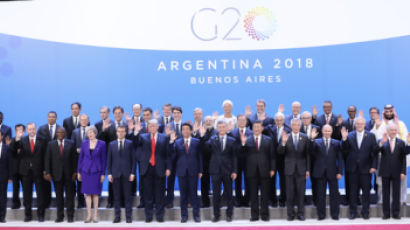 G20 간 文 "사람 중심 경제 되면 포용적 성장 가능해진다"