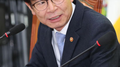 김상조 “문재인 정부와 노조 밀월관계, 끝났다”