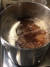 끓이기. 보리 껍질 등 맥아 찌꺼기를 걸러내고 당이 녹아든 액체를 한 시간 이상 끓인다. [사진 황지혜]