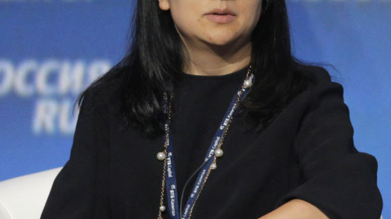 미국이 정조준한 중국 화웨이 창업주 딸 캐나다서 전격 체포