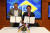 지난 5일(현지시각) 이스라엘 테펜에 있는 IMC그룹 사옥에서 권영진 대구시장(오른쪽)과 제이콥 하파즈 IMC그룹 회장이 투자협약을 체결하고 있다. [사진 대구시]  