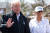  지난 10월 미 플로리다 재해현장을 찾은 트럼프 대통령과 멜라니아 여사. [AFP=연합뉴스]