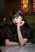 빨강 귀걸이와 빨강 립스틱으로 연말 파티 패션을 표현한 모델 김로사. 프리랜서 김동하