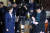 나경원 원내대표(왼쪽)가 12일 오후 단식농성 중인 손학규 바른미래당 대표를 방문하고 있다. 김경록 기자