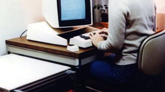 [남기고 싶은 이야기] 컴퓨터가 뭔지도 잘 모르던 70년대…한국인 전공자 찾아 삼만리