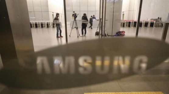 반도체 위기론에 삼바 악재···삼성전자 3만원대로 추락