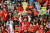 베트남은 2008년 이후 10년만에 스즈키컵 우승트로피를 거머줬다.15일 미딘경기장에서 한 베트남 축구팬이 트로피모형을 들고 응원하고 있다.[EPA=연합뉴스]