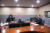 17일 오전 tbs 라디오 프로그램 ‘김어준의 뉴스공장’에 출연한 오거돈 부산시장(오른쪽) [부산시 제공=뉴스1] 