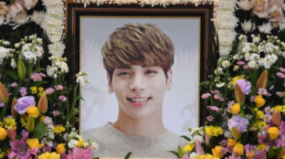 샤이니 종현 1주기…SM "영원히 사랑하겠다" 