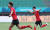 우즈베키스탄과의 아시안게임 축구 8강전에서 황의조가 두번째 골을 넣고 환호하고 있다. [뉴스1]
