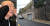 전두환 전 대통령의 2015년 모습. 오른쪽 사진은 전 전 대통령 연희동 자택의 21일 모습 [중앙포토] 권유진 기자. 