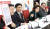 23일 오후 국회에서 열린 자유한국당 &#39;청와대 특별감찰반 의혹 진상조사단&#39; 긴급 브리핑. [연합뉴스]