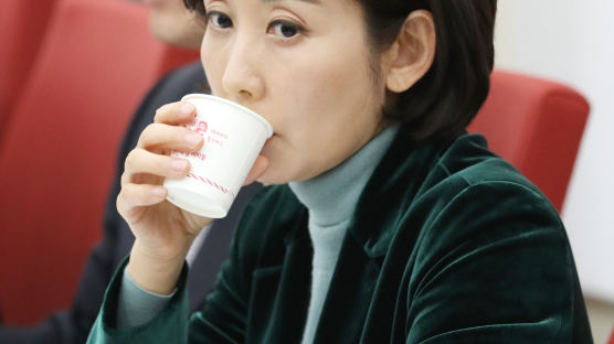 나경원 “한국당, 스타벅스 같은 정당 되겠다”고 말한 이유