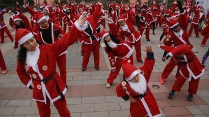 중국 매체 “크리스마스 금지령 아냐…지방당국의 거리 청결 목적일 뿐”