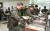 28일 문재인대통령이 육군 제5보병사단 신병교육대대에 방문해 신병교육대대 장병들과 오찬을 하고 있다. 청와대 사진기자단