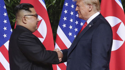 [속보] 트럼프 “김정은의 멋진 친서 받아…머지않아 2차 회담”
