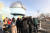 부분일식이 진행된 6일 오전 국립과천과학관에서 시민들이 태양 전용 망원경을 통해 부분일식 현상을 보기위해 줄을 서 있다.[연합뉴스]