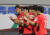 황의조(맨 왼쪽)의 선제골이 터진 직후 축구대표팀 선수들이 함께 세리머니를 선보이고 있다. [뉴스1]