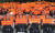 7일 서울 송파구 잠실학생체육관에서 열린 KB국민은행 노조 총파업 전야제에서 참석자들이 구호를 외치고 있다. [뉴스1]