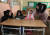 서울 공립초등학교 신입생 예비소집일인 8일 오후 서울 용산구 신용산초등학교에서 예비 초등학생들이 교실을 둘러보고 있다. [연합뉴스]