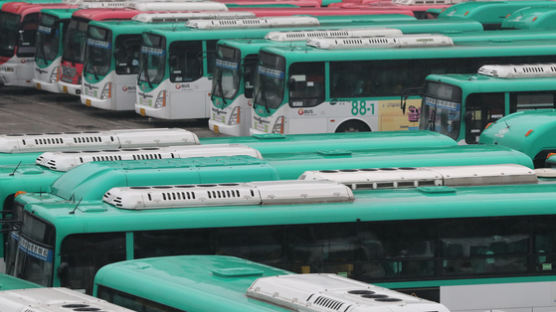 경기도 7개 버스 회사 노조 막판 협상 ‘극적 타결’
