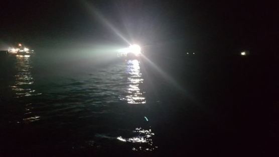 [속보] 통영 욕지도 인근 낚시 선박 전복…9명 발견·5명 수색 중 