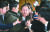 재판거래에 관여한 의혹을 받고 있는 박병대 전 대법관이 지난해 11월 19일 오전 중앙지검에 피의자 신분으로 출석하며 기자들에 둘러싸여 있는 모습. [중앙포토]