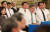 문재인 대통령이 15일 오후 청와대 영빈관에서 열린 &#39;2019 기업인과의 대화&#39;에서 기업인들의 질문에 답하고 있다. 청와대사진기자단