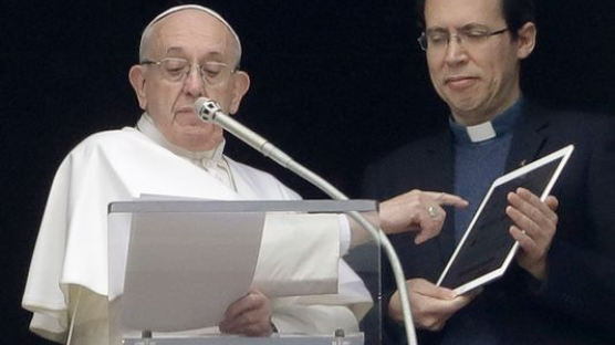 “기도에 동참해 주세요”…교황, 함께하는 기도 앱 직접 소개