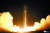 2017년 11월 29일 북한의 대튤간탄도미사일급 장거리 미사일인 화성-15형의 시험발사 장면. [사진 조선중앙통신]