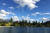 퀸스타운 한가운데 호수가 있다. 퀸스타운은 액티비티 투어가 유명한 곳이지만 번잡스럽지 않은 모래사장을 산책해보는 것도 좋다. [사진 박재희]