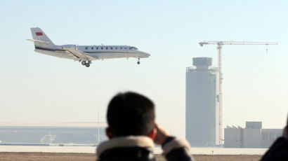 세계 최대 베이징 신공항 시험비행 성공…10월 개항
