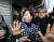 부동산 투기 의혹을 받고 있는 손혜원 의원이 23일 전남 목포 역사문화거리 박물관 건립 예정지에서 기자회견 후 이동하고 있다. [뉴스1]