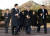 문재인(오른쪽 셋째) 대통령이 지난 15일 오후 기업인과의 대화를 마친 뒤 기업인들과 청와대 경내를 산책하고 있다. [연합뉴스]