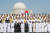 2018년 3월 아랍에미리트(UAE)를 공식 방문한 문재인 대통령(가운제)이 26일 오후 바라카 원전 1호기 건설완료 행사 뒤 기념촬영을 하고 있다. [청와대사진기자단]