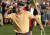 저스틴 로즈가 28일 열린 PGA 투어 파머스 인슈어런스 최종 라운드 18번 홀에서 우승을 확정짓는 퍼트를 성공한 뒤 환호하고 있다. [AFP=연합뉴스]