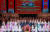  시진핑 중국 국가주석 부부(가운데)가 지난 27일 베이징에서 이수용 북한 노동당 국제 담당 부위원장(둘째줄 왼쪽 둘째)과 만나 북한 친선 예술단 공연을 관람하고 무대에서 출연진들과 기념촬영을 하고 있다. [신화=연합뉴스]