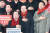 김병준 한국당 비대위원장, 황교안 전 총리, 오세훈 전 서울시장(왼쪽 셋째부터)이 27일 국회에서 열린 정부 규탄대회에서 국민의례를 하고 있다. [중앙포토]