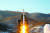 2012년 12월 동창리 ‘서해 위성발사장’에서 장거리 로켓 ‘은하 3호’가 발사되고 있다. [연합뉴스]